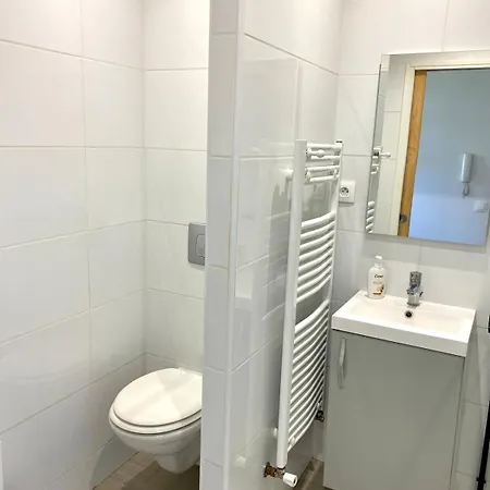 Апартаменты Charming With Bedroom Area